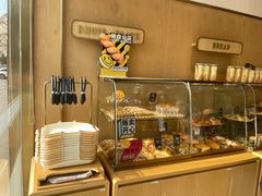 面包甜点陈列柜-皇家美孚(麦岛店)