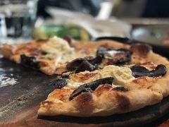 四种芝士披萨-La Strada(安福路店)