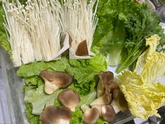 -红鼎豆捞·非遗鲍皇汤火锅(宝丰路店)