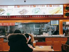 -南城香·饭香串香馄饨香(青年路店)