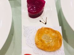 爱心甜品拼台湾手撕饼-西苑半岛·中餐厅