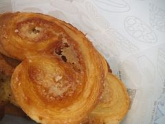 蝴蝶酥-上海哈尔滨食品厂(淮海中路店)