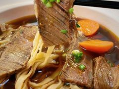 康师傅金牌红烧牛肉面-康师傅私房牛肉面(申虹店)