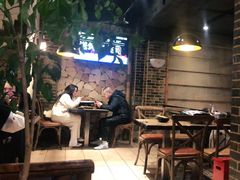 大堂-何师烧烤·香辣蟹·川菜·30年老品牌(太古里旗舰店)