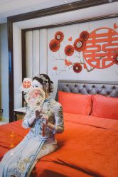 -艾米丽婚纱礼服