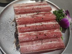 刀刃五花肉-围炉肉舍丹东海鲜烤肉·烤活鳗(步行街店)