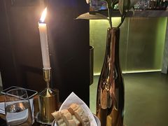 餐前包配黄油-AZUL by FUEL蓝色·法式酒馆(琶醍店)