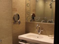 -尊爵天际大饭店 (近台茂)