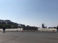 -巴陵广场