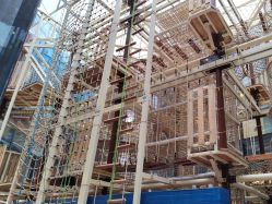 -PIPIKINGDOM皮皮王国欢乐号(欢乐海岸购物中心店)