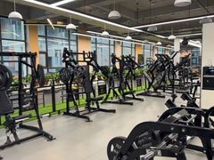 -岩顶健身(玄武店)