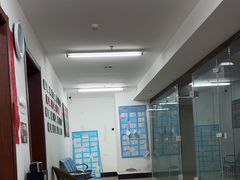 -全民健身中心壁球馆