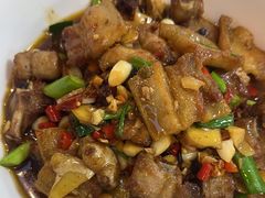 -绿草地·湘菜(酃湖师院店)
