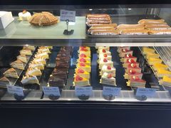 -Dough&Joe团憩(瑞虹天地月亮湾店)