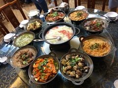 -老唐三下锅 ·张家界地标美食(溪布街店)