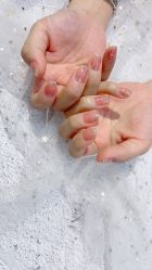 -UGIRL有个美甲