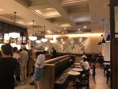 大堂-星巴克臻选(广州沙面店)