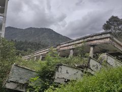 -四川汶川特大地震漩口中学遗址