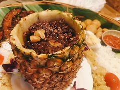 手抓饭-傣家寨花园主题餐厅