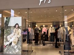 -王府井奥莱临潼小镇(临潼店)