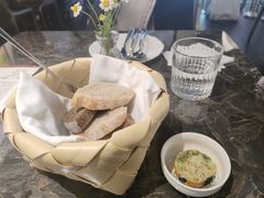 -LESCEDARS Brasserie Bistro香柏树