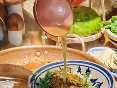 -洱火云南酸菜牛肉火锅(石景山当代商城店)