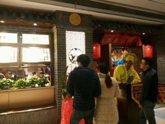 等位区-满园烤鸭·春饼(中街大悦城店)