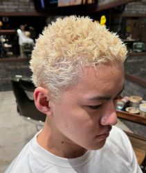 -海文先生国潮烫染男士理发馆