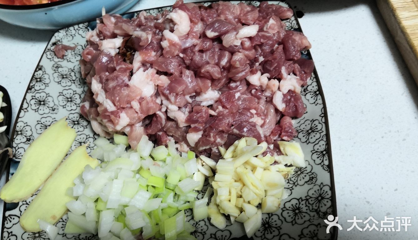 甜妈厨房之劲爆滚辣皮子肉