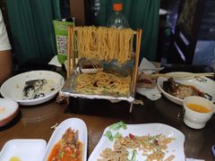 -东口码头·烧鸽子·鱼头泡饼·地方菜(金鹰悦城店)