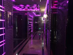 -蓝尊量贩(黄河路店)