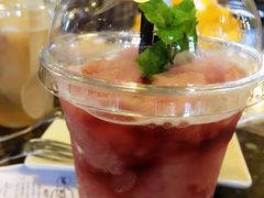 -莓园冰淇淋店
