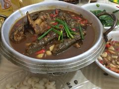 -国庆鱼头鱼尾馆(盛世华庭店)