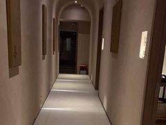 -灸春堂·艾灸·痛症·整脊连锁(之江银泰店)