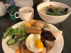 -上海滴水湖皇冠假日酒店