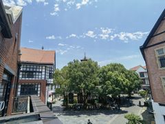 -钟书阁(松江泰晤士小镇店)