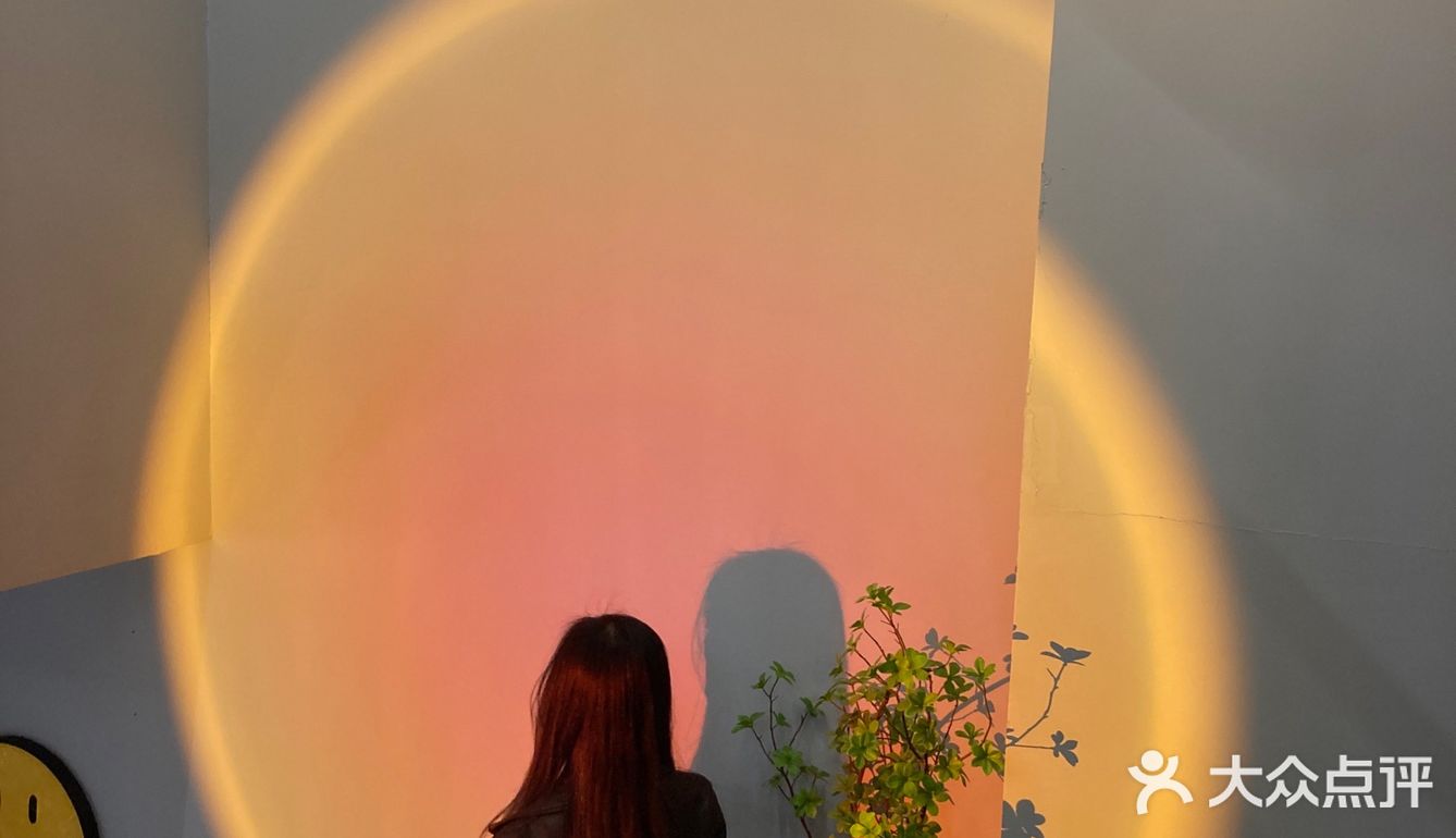 柳州探店🍔卡通动画般的汉堡店谁看了不迷糊