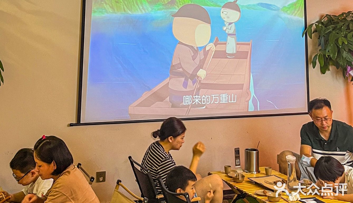 《关于我在武汉一个礼拜吃三次的烧烤店》