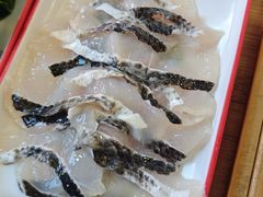 -毛辣果·贵州红酸汤牛肉火锅(西单店)