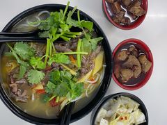 -一品郑记重庆牛肉米线馆(东泰路店)