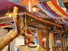 -老牌坊云南鱼豆花火锅(爱建店)