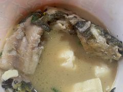 野生黄骨鱼豆腐汤-鱼乐岛餐厅·户外花园主题餐厅