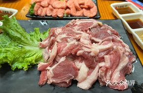 Signature Freshly Sliced Lamb