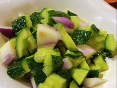 拍黄瓜-老佛爷正宗铜炉蛙锅(五道口店)