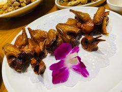 脆皮乳鸽-宴小馆·小海鲜青岛菜(五四广场店)