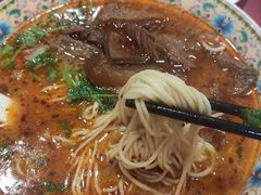 -金杨拉面王小吃面馆·牛三宝面·红烧牛肉粉