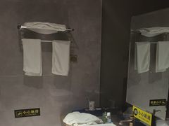 -速8酒店(成都龙泉吾悦广场东安湖公园店)