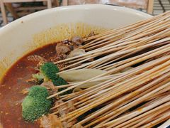 -拈签一笑黄牛肉辣卤串串