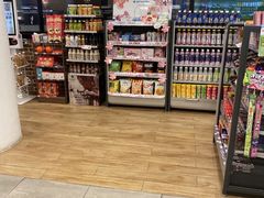 -全家便利店(上海南站站店)