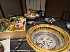 -山川小町·极番烧肉(新地假日广场店)